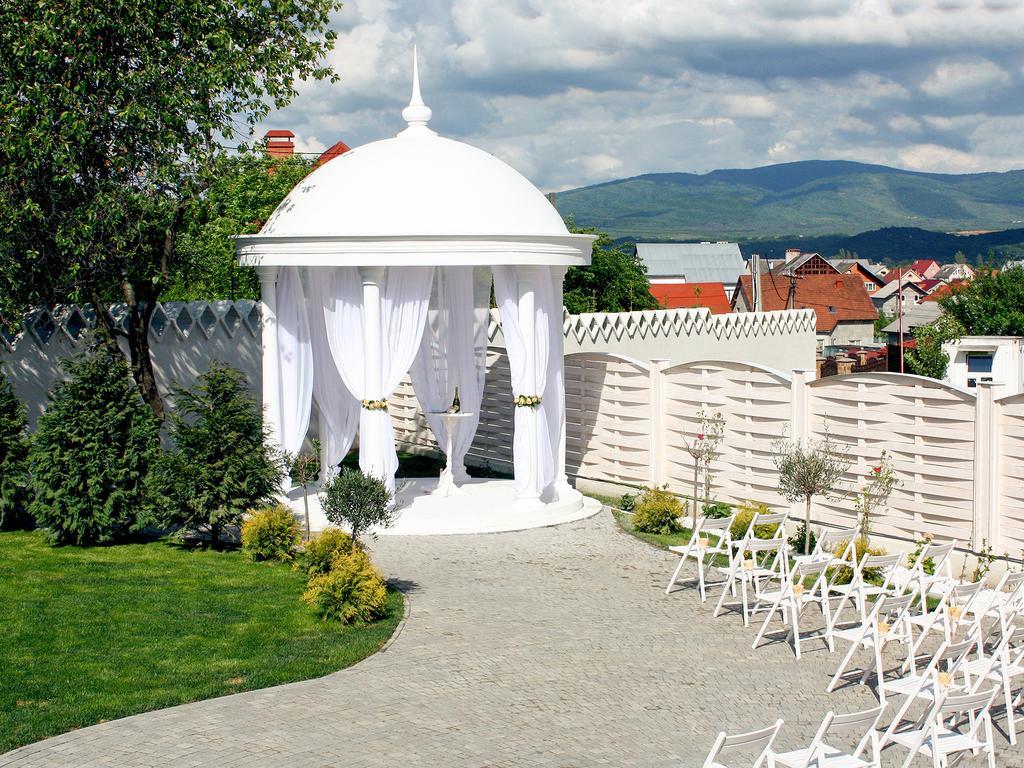 Hotel Kilikiya Ужгород Екстериор снимка