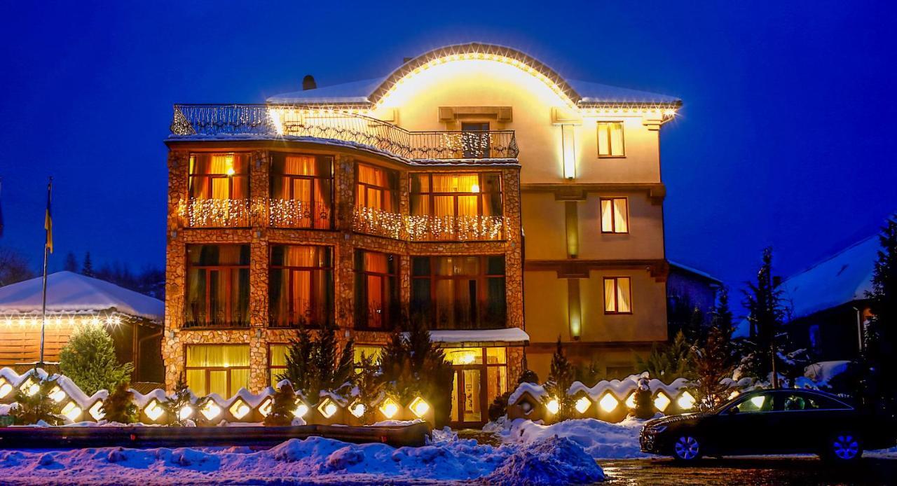 Hotel Kilikiya Ужгород Екстериор снимка