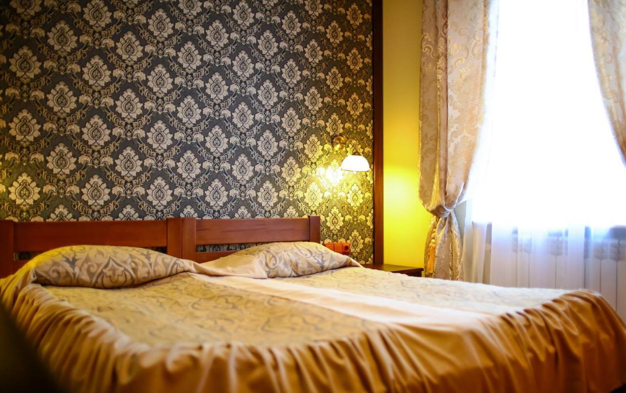 Hotel Kilikiya Ужгород Екстериор снимка